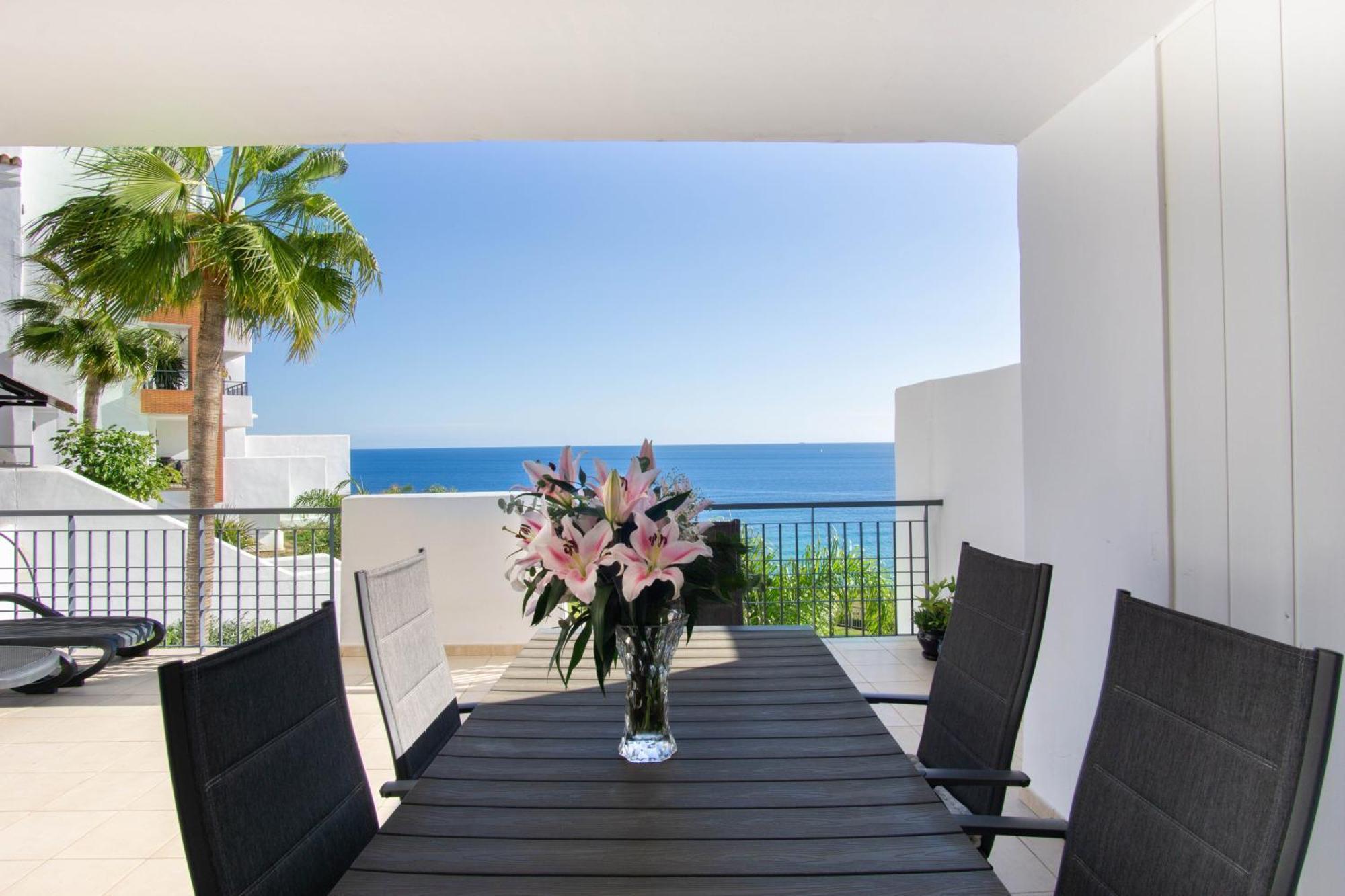 Beautiful Apartment With Stunning Sea Views And A Large Terrace! 토록스 외부 사진
